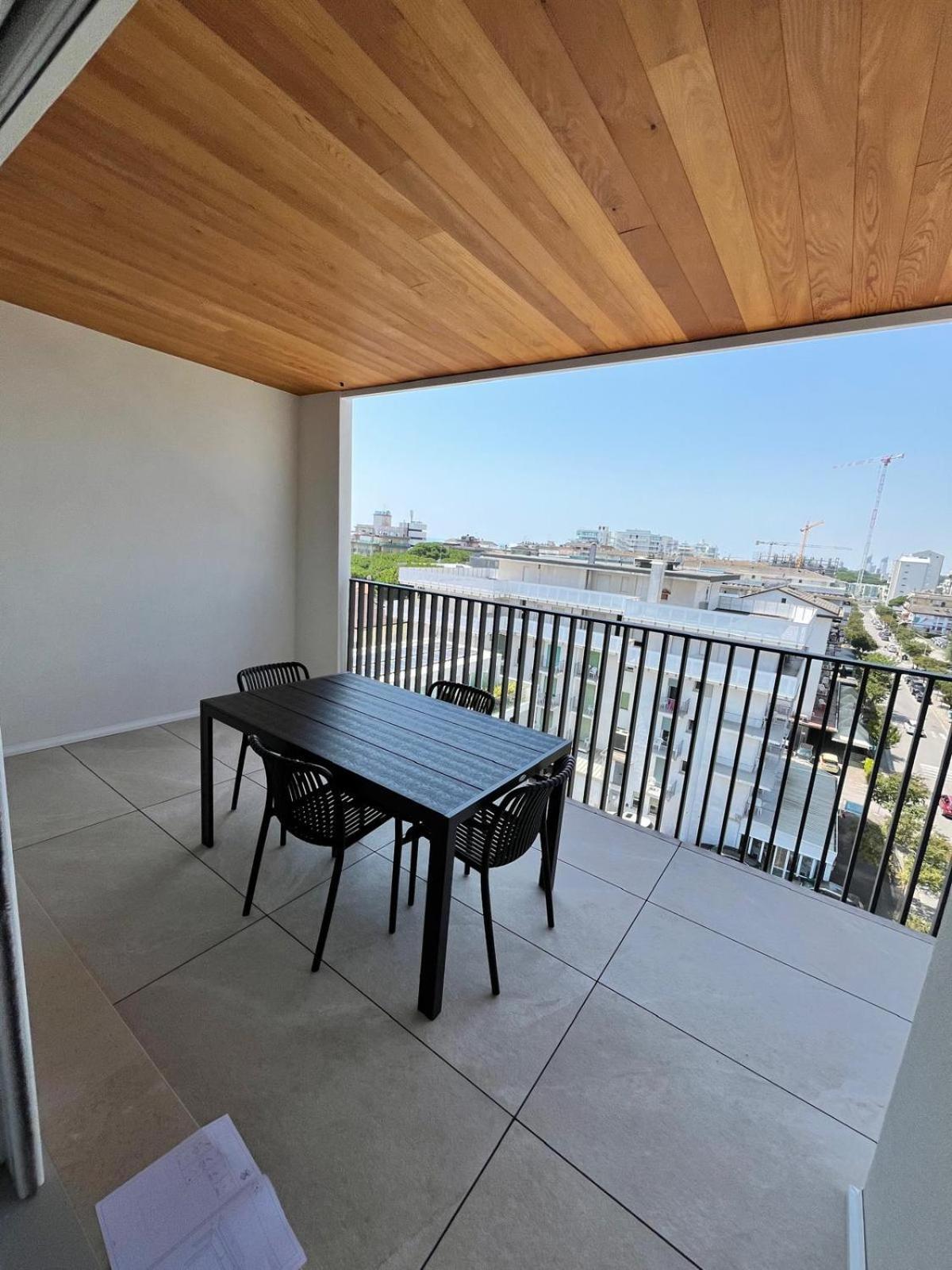 Beach Palace With Small Swimming Pool, Private Beach, Parking Lido di Jesolo Eksteriør bilde